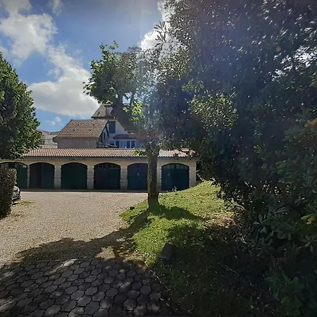 Sublime Centre, Parc Et Parking