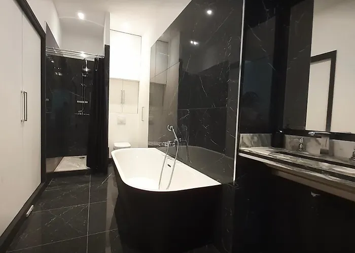 Sublime Centre, Parc Et Parking Biarritz